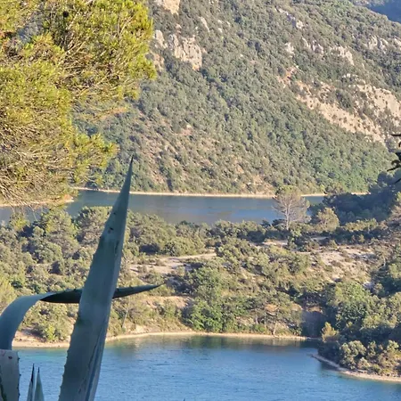 Les Oliviers Du * Esparron-de-Verdon