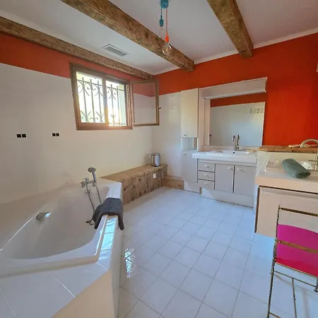 Villa Les Oliviers Du *